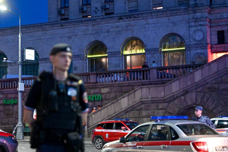 Mehrere Menschen kamen bei einer Explosion in Moskau ums Leben.