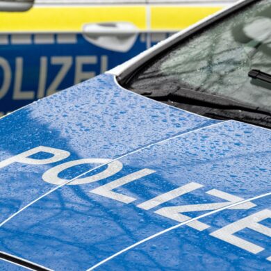 Nach einer Gewalttat in einer Schule in Brandenburg gibt es zwei Todesopfer. (Symbolbild)