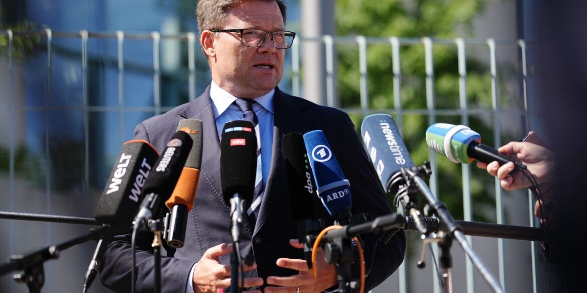 Der Bund soll einfacher Geld ausgeben dürfen für den Schutz vor zunehmender Hitze, sagt Carsten Schneider.