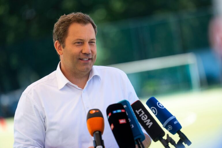 Klingbeil muss für seinen Steuerentwurf viel Kritik einstecken. (Archivbild)