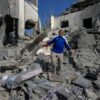 Der blutige Schlagabtausch zwischen Israel und der Hisbollah-Miliz geht weiter: Häuser in den Außenbezirken der Städte Ansar sowie Deir al-Sahrani wurden getroffen.