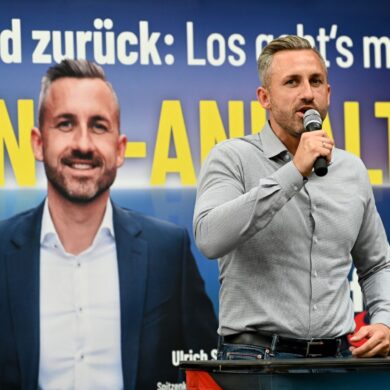 Andere Parteien haben eine Zusammenarbeit mit der AfD ausgeschlossen. Spitzenkandidat Ulrich Siegmund hat als Wahlziel «45 Prozent plus X» ausgegeben, um eine absolute Mehrheit für eine Alleinregierung zu erreichen. (Archivbild)