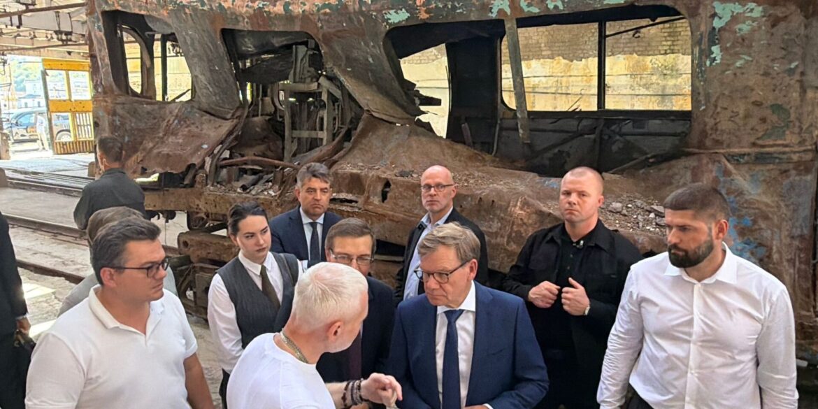 In diesem U-Bahn-Depot wurden bei einem Angriff 50 Waggons zerstört.