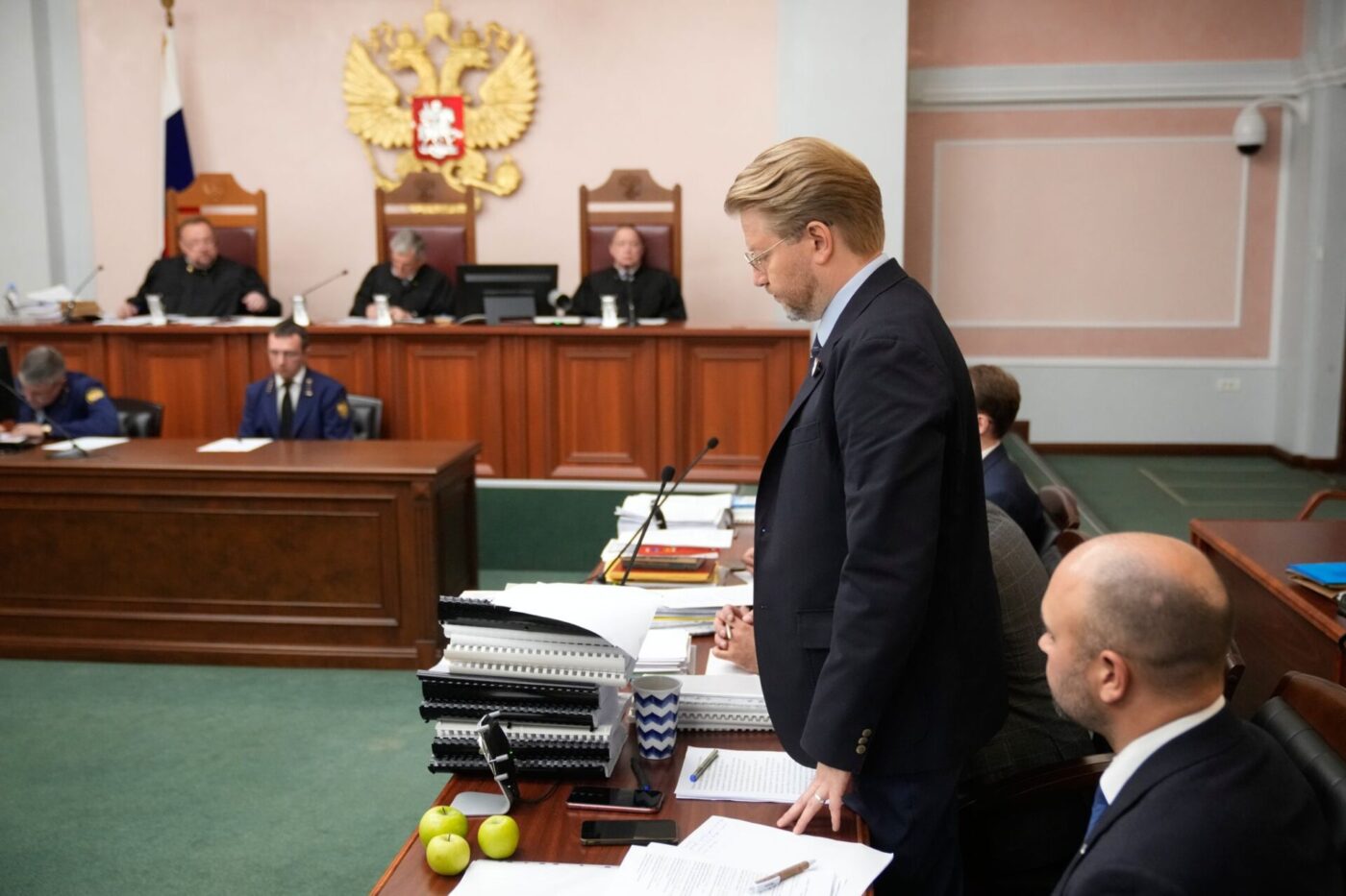 In einer Berufungsverhandlung beschäftigt sich Russlands Oberstes Gericht erneut mit dem Ausschluss der Anti-Kriegspartei Jabloko von der Parlamentswahl im September.