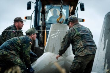 Die Bundeswehr hilft bei der Befestigung von Polens Ostgrenze. (Archivfoto)