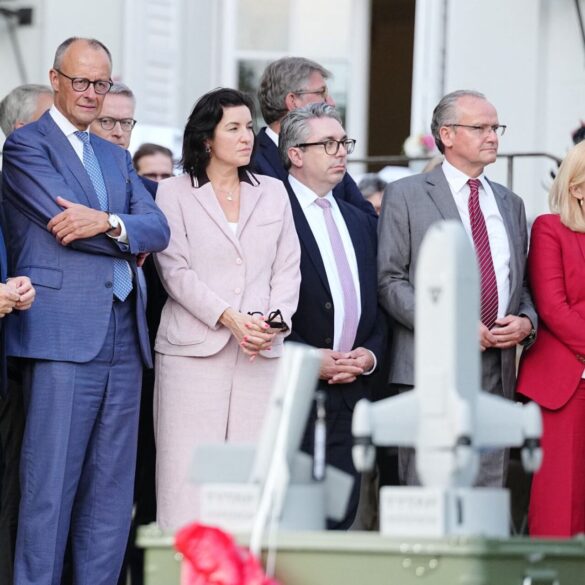 Zum Thema Drohnenabwehr bekam das Kabinett in Neuhardenberg Anschauungsunterricht.