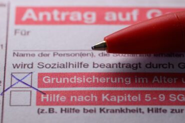 Der Großteil der Ausgaben floss in die Grundsicherung im Alter und Leistungen bei Erwerbsminderung. (Symbolbild)
