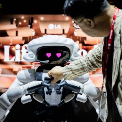 Berlin: Technik trifft Taktstock – Roboter im Dirigenten-Look bei Performance am zweiten IFA-Pressetag 2026