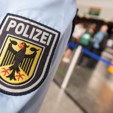 Die Bundespolizei muss die neuen EU-Grenzkontrollen an den Flughäfen umsetzen. (Foto: Illustration)