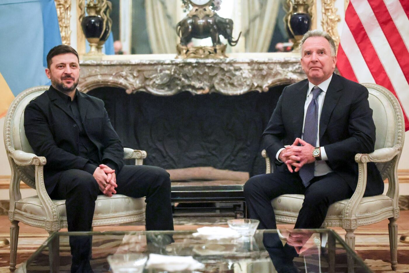 Die US-Vermittler Steve Witkoff und Jared Kushner reisen nach Worten des ukrainischen Präsidenten Wolodymyr Selenskyj am Sonntag nach Kiew. (Archivbild)