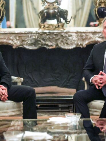 Die US-Vermittler Steve Witkoff und Jared Kushner reisen nach Worten des ukrainischen Präsidenten Wolodymyr Selenskyj am Sonntag nach Kiew. (Archivbild)