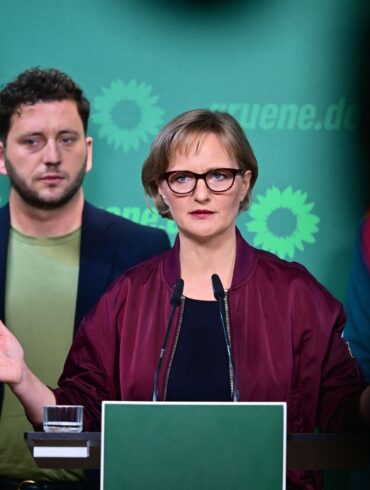 Wollen im Dezember für eine weitere Amtszeit kandidieren: Felix Banaszak und Franziska Brantner (Archivbild)