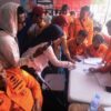 Nach einem Fährunglück in Indonesien werden zahlreiche Menschen vermisst.
