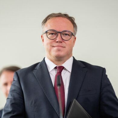 Thüringens Ministerpräsident Mario Voigt (CDU) dringt auf eine programmatische Neuaufstellung seiner Partei nach drei Wahlniederlagen bei Landtagswahlen. (Archivbild)