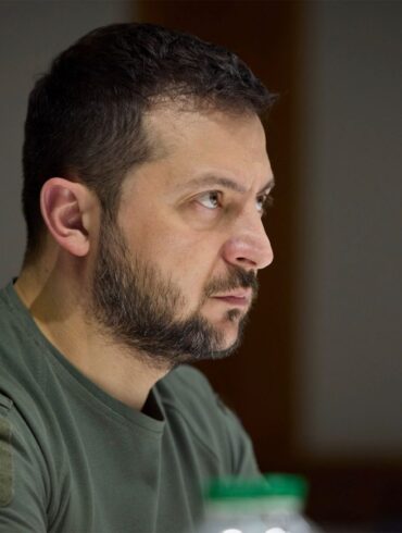 Nach einem direkten russischen Angriff auf die Zentrale des Geheimdienstes SBU hat Präsident Wolodymyr Selenskyj den SBU angewiesen, Russland «spiegelbildlich» zu antworten. (Archivbild)