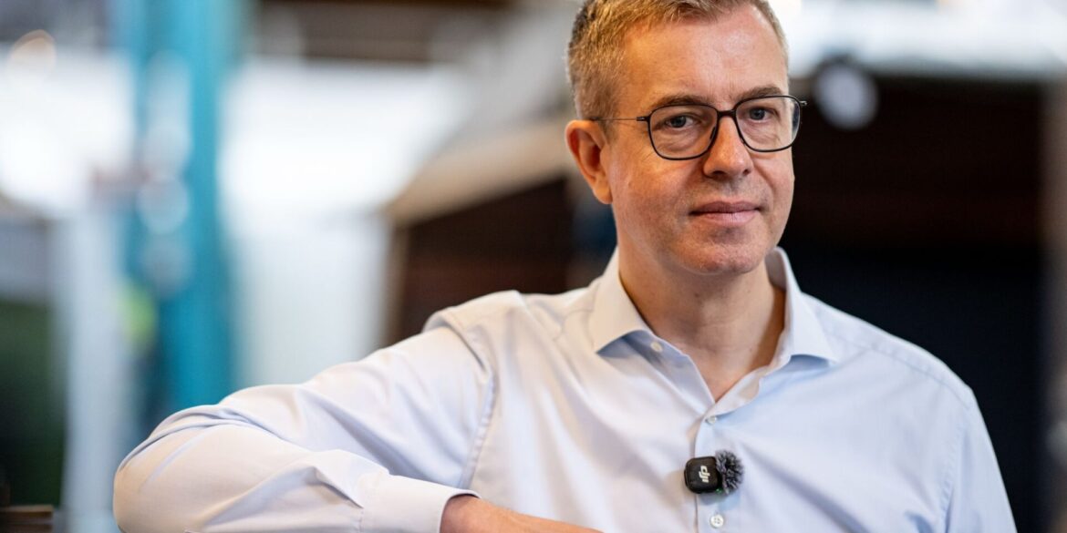 CDU-Spitzenkandidat Stefan Evers will das Rote Rathaus für seine Partei verteidigen. (Archivbild)