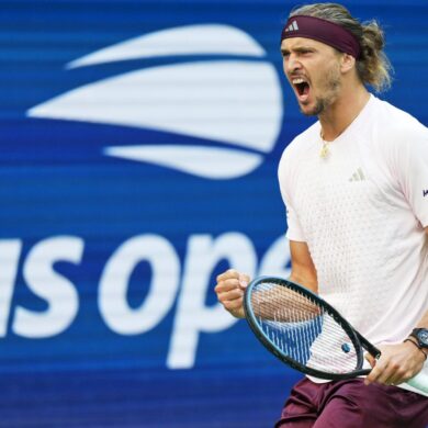 Alexander Zverev feiert seinen Finaleinzug.