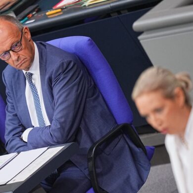 AfD-Chefin Alice Weidel sieht die schwarz-rote Koalition mit Kanzler Friedrich Merz am Ende. In der Generaldebatte im Bundestag in der vergangenen Woche kam es zum Schlagabtausch. (Archivbild)