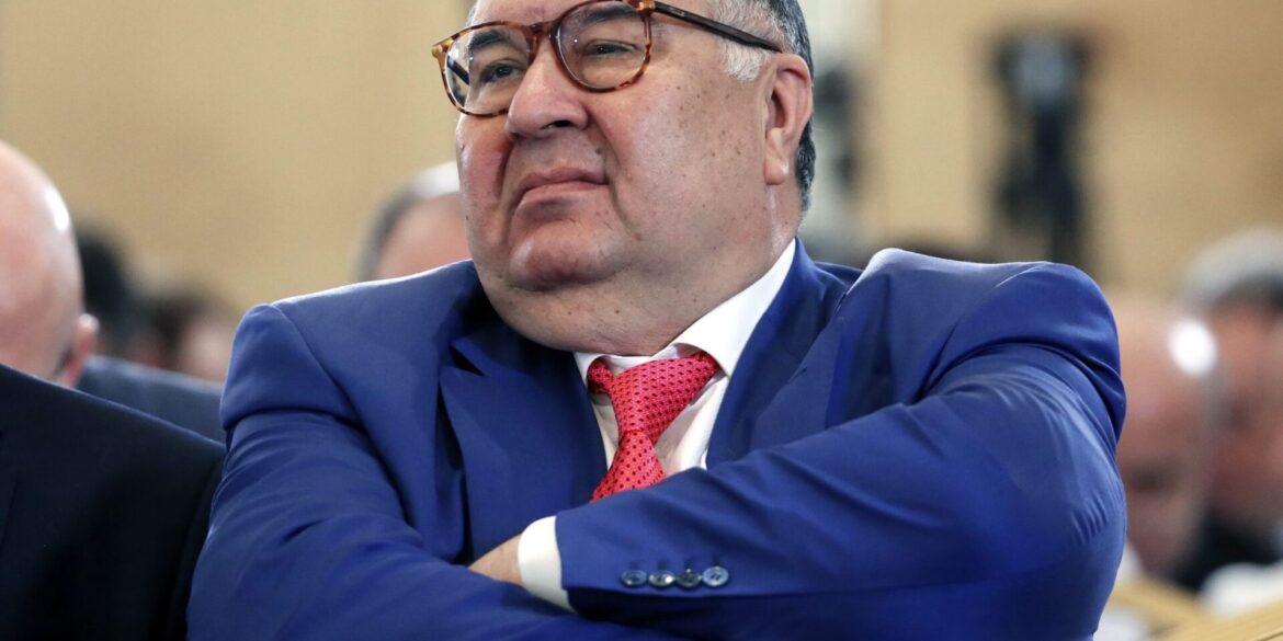 Der Oligarch Alischer Usmanow ist in Europa als langjähriger Präsident des Fecht-Weltverbandes FIE und als früherer Anteilseigner des englischen Fußballclubs FC Arsenal bekannt. (Archivbild)