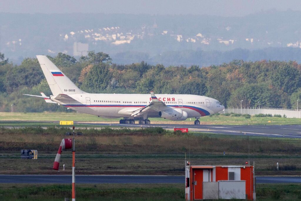 In Russland registrierte Flugzeuge dürfen wegen der Sanktionen im Kontext des Ukraine-Kriegs eigentlich nicht mehr in EU-Staaten fliegen.