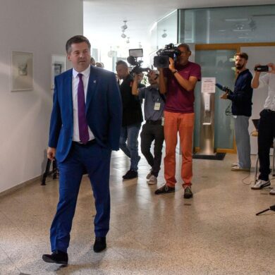 Ministerpräsident Schulze: Dürfte er auch Fraktionschef sein?