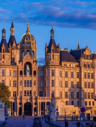 Vor der Wahl in Mecklenburg-Vorpommern überholt die SPD die AfD in einer ZDF-Umfrage. (Archivbild)