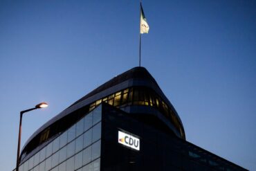 CDU und CSU fallen in der aktuellen YouGov Sonntagsfrage auf ein neues Tief. (Symbolbild)