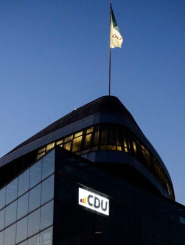 CDU und CSU fallen in der aktuellen YouGov Sonntagsfrage auf ein neues Tief. (Symbolbild)