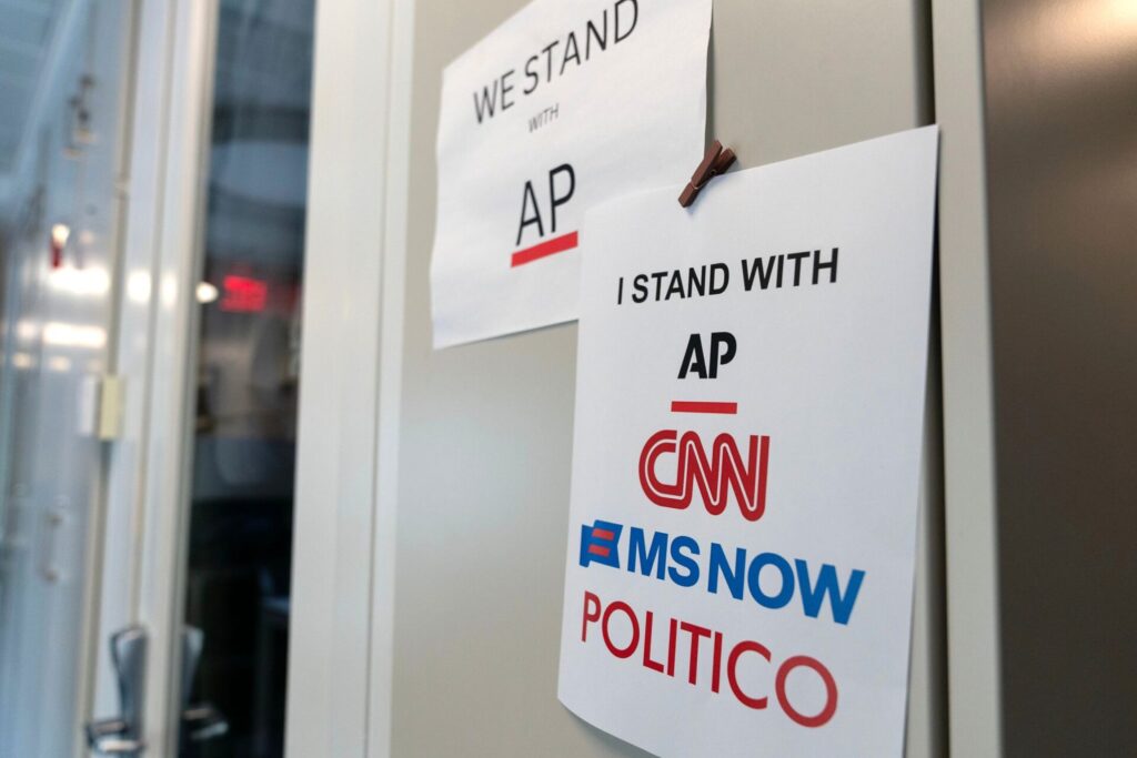 Andere Medien solidarisierten sich mit den geschassten Journalisten.