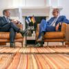Das Treffen mit dem finnischen Ministerpräsidenten Petteri Orpo (l) war für Kanzler Friedrich Merz der Gipfel-Auftakt.