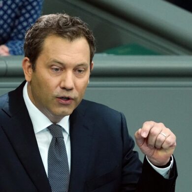 Klingbeil brachte seine Haushaltspläne in den Bundestag ein.
