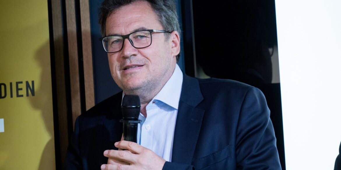 Der CDU-Abgeordnete Christian von Stetten kritisiert Arbeitsministerin Bärbel Bas (SPD) scharf. (Archivbild)
