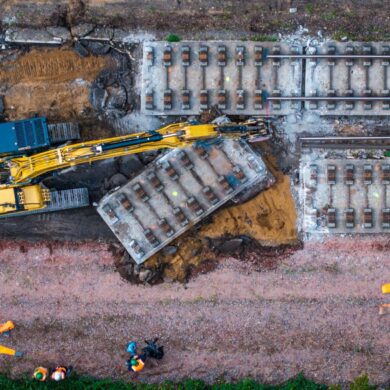 Seit dem 2. Halbjahr 2024 wurden verschiedene Bahnstrecken generalsaniert - mit diesen Erfahrungen wird das Konzept derzeit überarbeitet. (Archivbild)