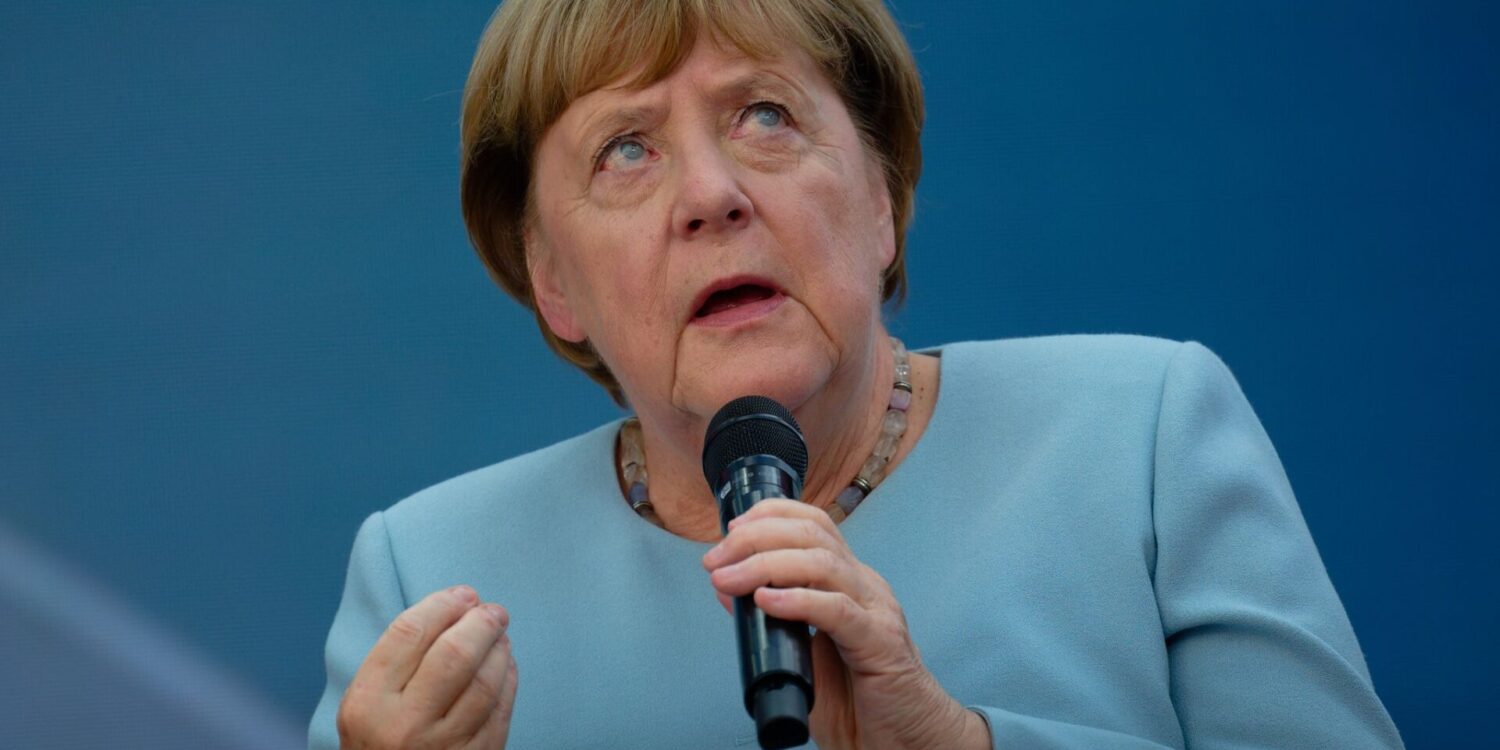 Angela Merkel sieht das faktenbasierte Denken und Argumentieren in Gefahr.