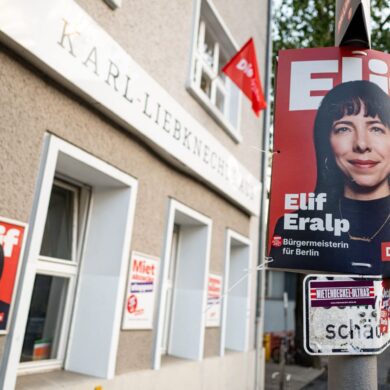 Linke Spitzenkandidatin Elif Eralp könnte die nächste Regierende Bürgermeisterin in Berlin werden. (Archivbild)