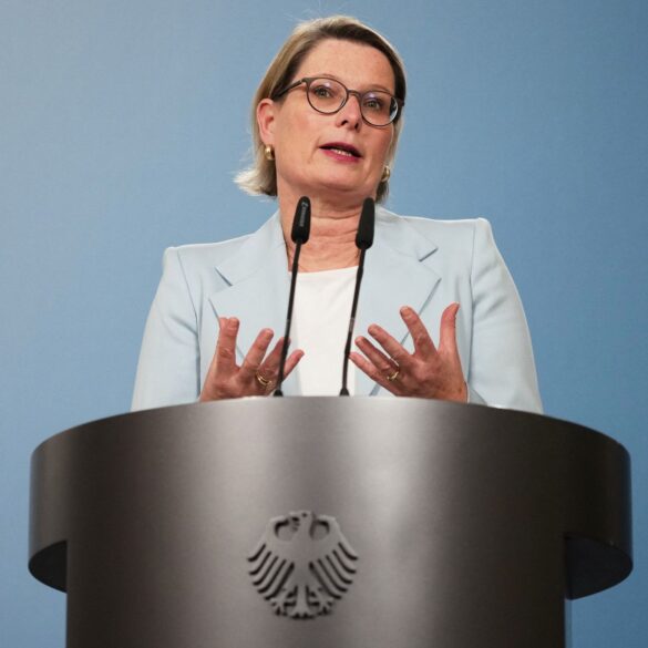 Es gehe bei der Reform nicht in erster Linie um den Schutz Einzelner, sondern auch um den Schutz des Gemeinwesens, sagt Bundesjustizministerin Stefanie Hubig (SPD).