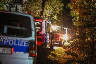 In den Bekennerschreiben wird die Verbrennung fossiler Brennstoffe kritisiert.