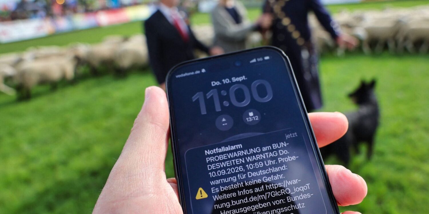 Um 11.00 Uhr machten deutschlandweit die Mobiltelefone Alarm.