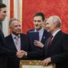 Putin spricht erneut mit Trumps Gesandten Kushner und Witkoff (von links) über eine mögliche Beendigung seines Angriffskriegs gegen die Ukraine.