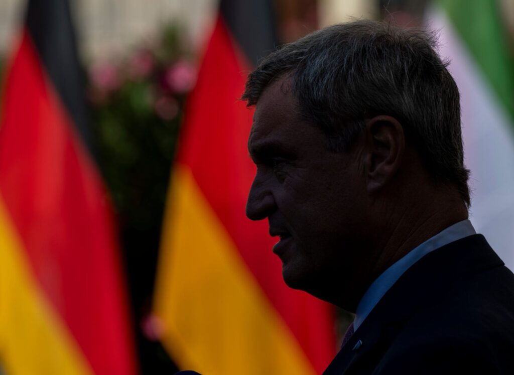 Je höher der Druck auf Kanzler Merz steigt, desto häufiger fällt auch der Name von Markus Söder als möglicher Nachfolger.