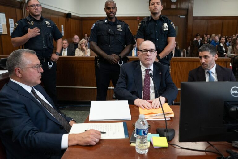 Weinstein kam zur Verkündung des Strafmaßes.