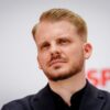 Der SPD-Generalsekretär macht eine Ansage zu anstehenden Reformen der Pflegeversicherung. (Archivbild)