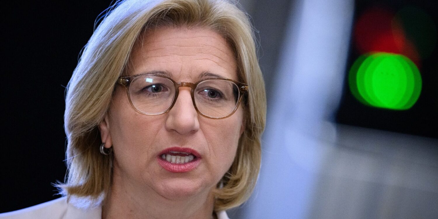 «Manuela Schwesigs Aufholjagd ist genauso wie das hohe AfD-Ergebnis ein Signal, das Berlin jetzt verstehen muss», sagt Rehlinger. (Archivbild)