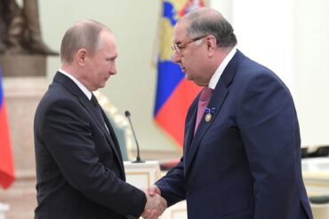 Alischer Usmanow werden besonders enge Verbindungen zum russischen Präsidenten Wladimir Putin nachgesagt (Archivbild).