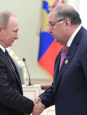 Alischer Usmanow werden besonders enge Verbindungen zum russischen Präsidenten Wladimir Putin nachgesagt (Archivbild).
