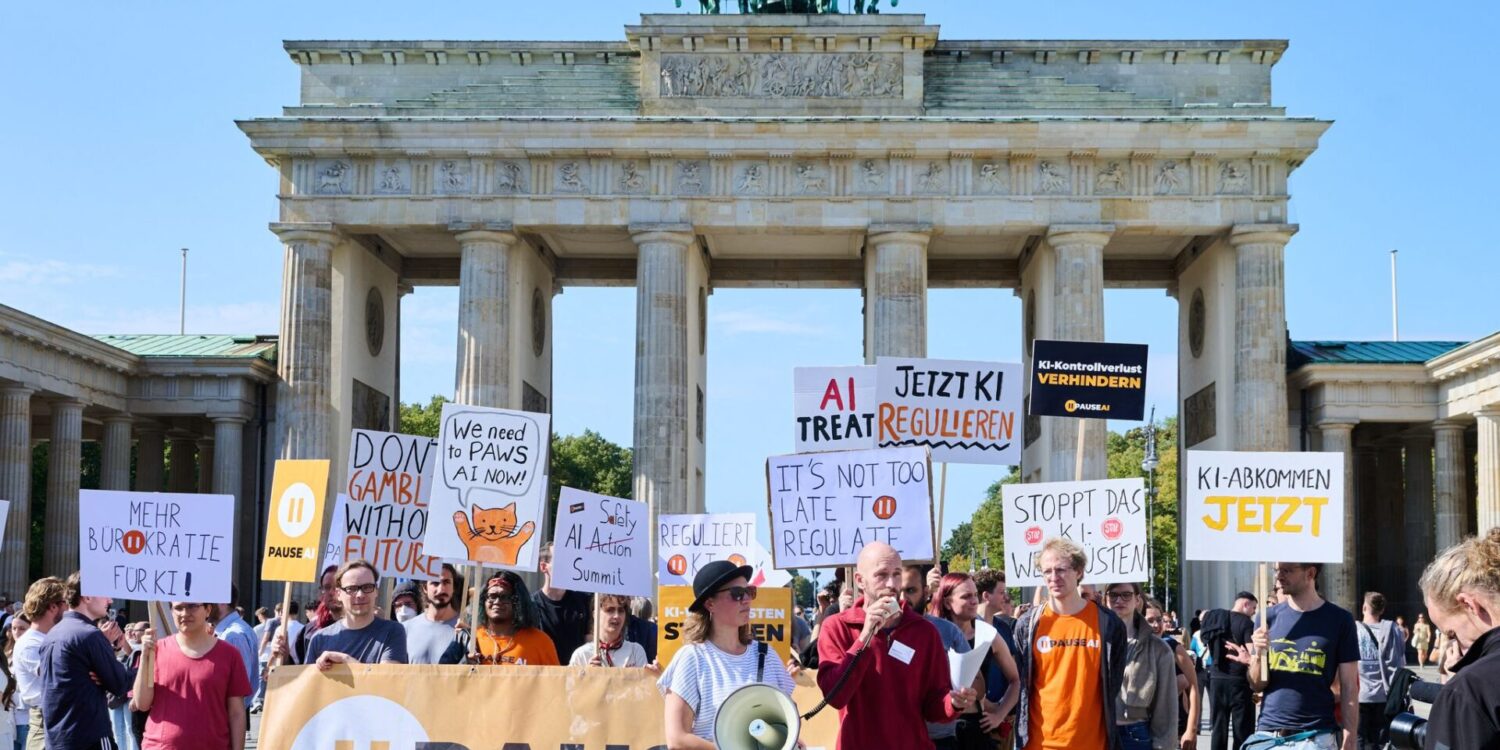 Geld vom Bund gibt es unter anderem für die Absicherung von Demonstrationen.