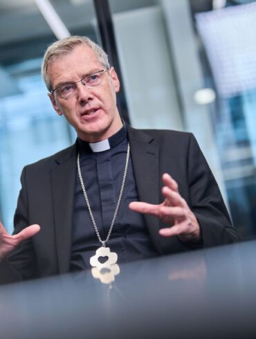 Heiner Wilmer, Vorsitzender der Deutschen Bischofskonferenz, bleibt bei der ablehnenden Haltung der katholischen Kirche gegenüber der AfD.