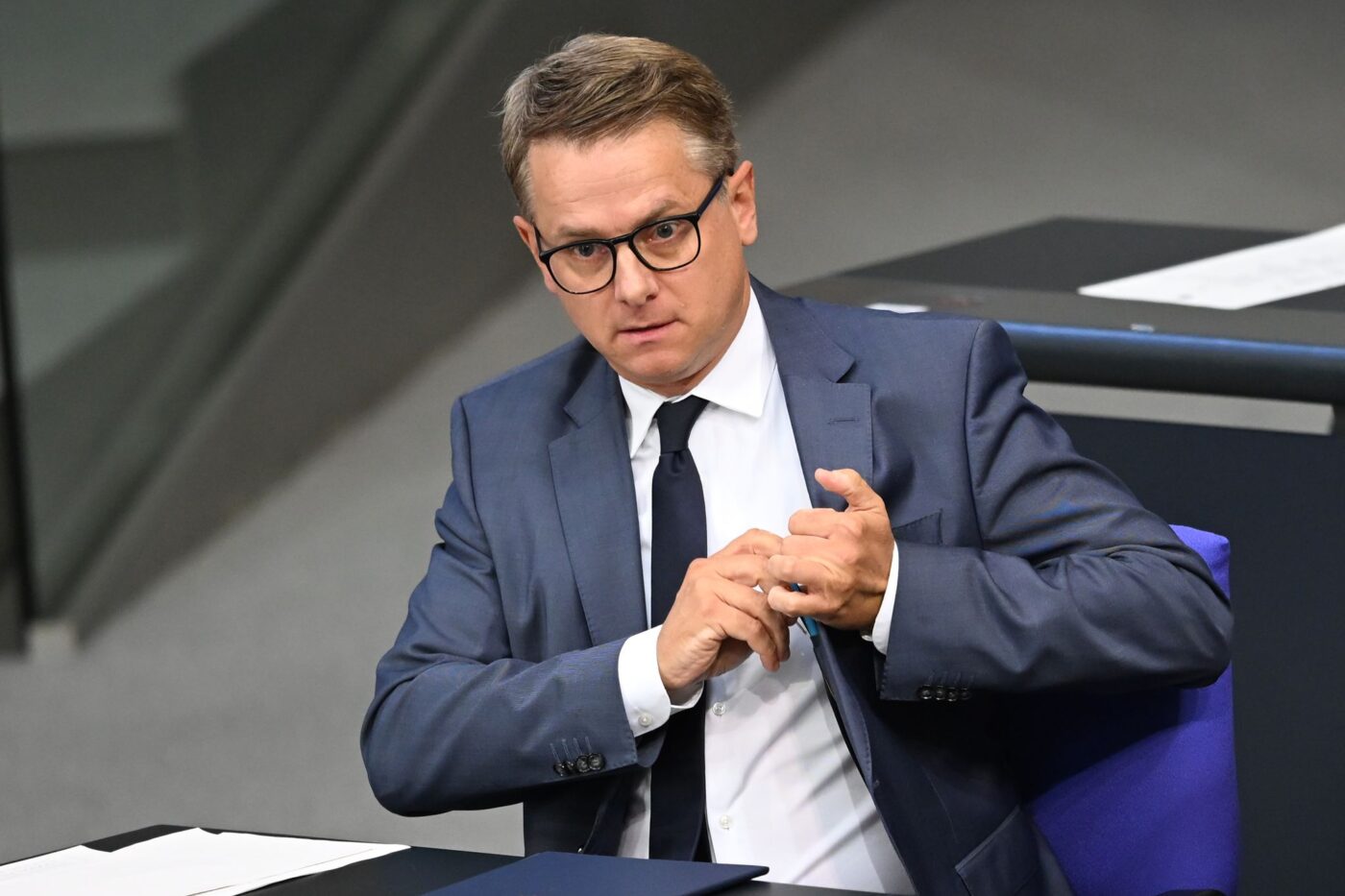 Gesundheitsminister Carsten Linnemann sieht in der Reform einen ersten Schritt zur Stabilisierung der Finanzen der Pflegeversicherung. (Archivbild)
