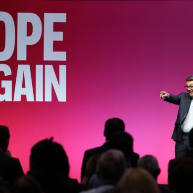 Andy Burnham kündigte tiefgreifende Reformen an.