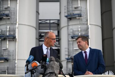Zum zweiten Mal innerhalb von vier Tagen sind CDU-Chef und Spitzenkandidat zusammen in Sachsen-Anhalt unterwegs.